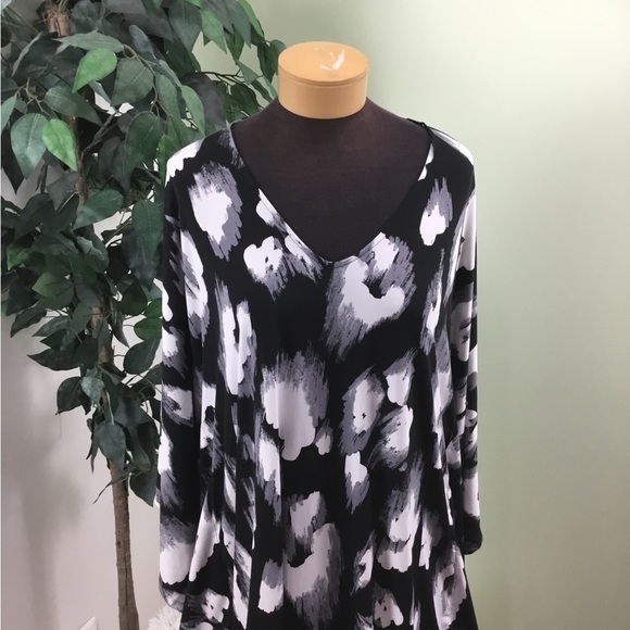 Iman 2X black gray and white kimono style dress with belt - Picture 12 of 16